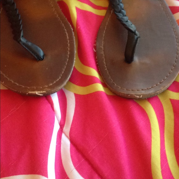 Black Aeropostale sandals - Picture 2 of 4